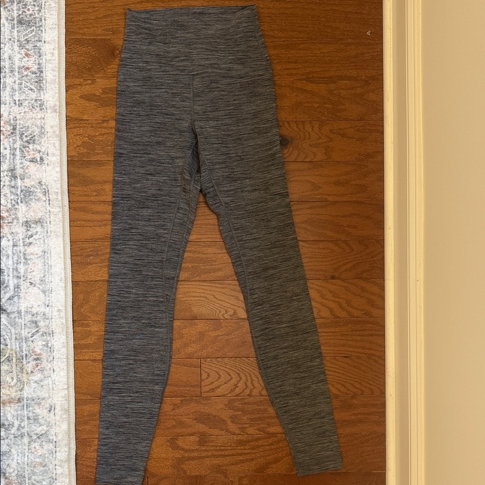 lululemon Align 25” leggings in heathered black - Picture 3 of 4